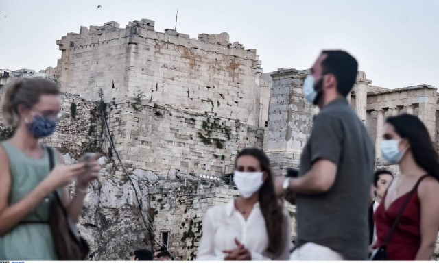 Βόμβα: «Μούφα lockdown, θα είναι τρέλα να ανοίξουν αγορά, σχολεία»