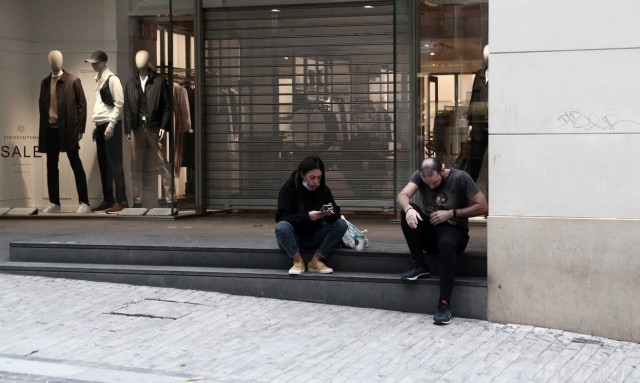 Λιανεμπόριο: Για 8 Μαρτίου το άνοιγμα - Με τα τετραγωνικά οι αγορές, νέος πενταψήφιος