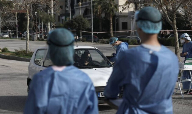 Κρούσματα σήμερα: Φόβοι για νέα «έκρηξη» - Αγωνία για τα επιδημιολογικά δεδομένα