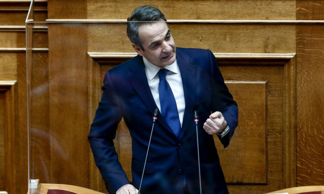Μητσοτάκης σε Τσίπρα: Από πού με κρατάει η Μενδώνη; Ποιο είναι το ένοχο μυστικό;