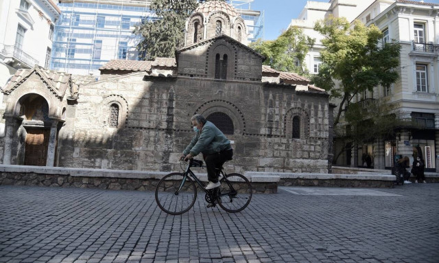 Lockdown – Εξαδάκτυλος: Οι αριθμοί «φρενάρουν» την άρση – Η «αναστάτωση» από τις μεταλλάξεις