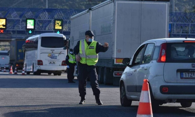 Μετακίνηση εκτός νομού: Τι θα συμβεί το Πάσχα - Οι προβλέψεις των ειδικών