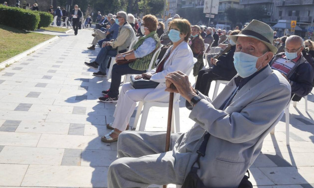 Οι όροι και η διαδικασία για την προκαταβολή σύνταξης - Τα ποσά και οι εξαιρέσεις