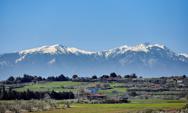 Καιρός τώρα: Ηλιόλουστη η Παρασκευή - Μέχρι 20 βαθμούς η θερμοκρασία