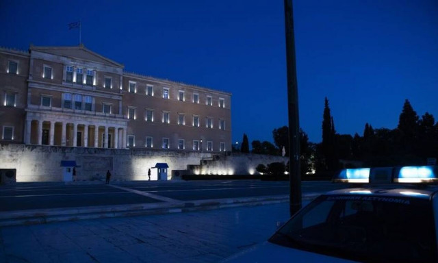 Lockdown: Ανακοινώθηκε η παράταση στην Αττική - Ποιες περιοχές έγιναν «κόκκινες»