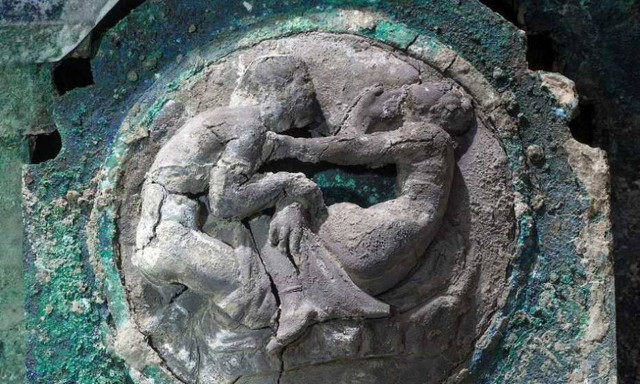 Ιταλία - Εκπληκτική ανακάλυψη στην Πομπηία: Βρέθηκε ένα τέλεια διατηρημένο ρωμαίκό άρμα