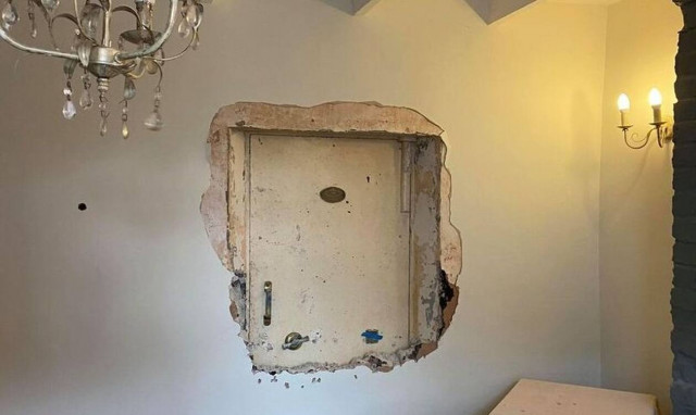 Το «στοιχειωμένο» σπίτι της Κορνουάλης - Η κρύπτη με άγνωστους χάρτες και ιστορικά δεδομένα 