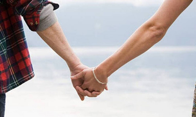 Κανείς δεν περίμενε αυτόν τον νέο έρωτα στην ελληνική σόουμπιζ!