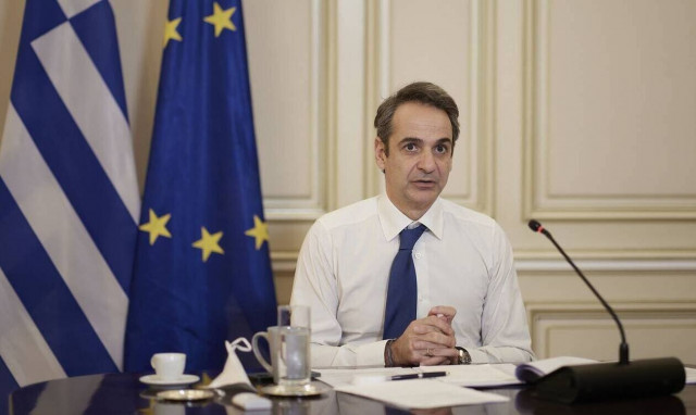 PM Mitsotakis: 'War against coronavirus continues, but victory is now visible' (ADDS)	
