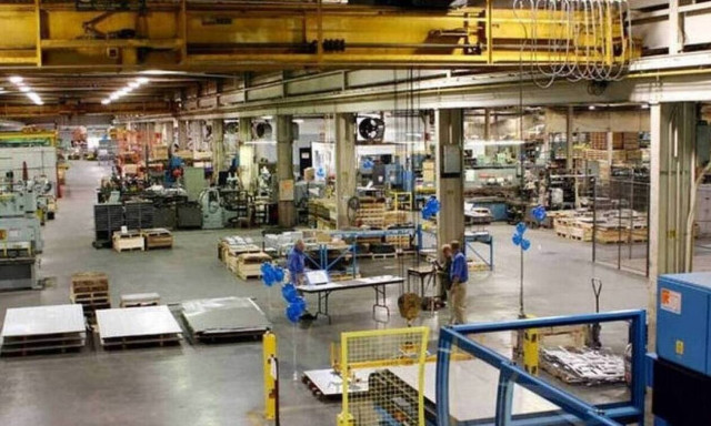 Οριακή συρρίκνωση του ελληνικού μεταποιητικού τομέα τον Φεβρουάριο