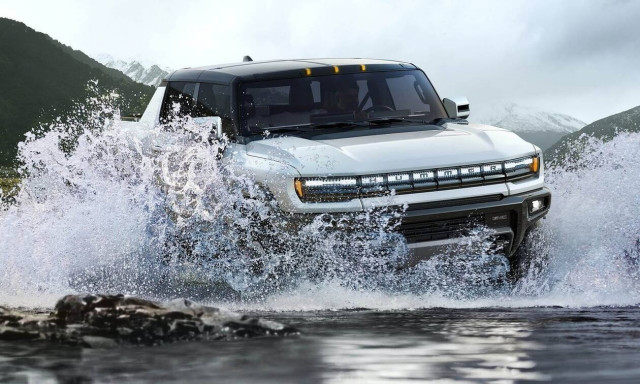 To νέο, ηλεκτρικό Hummer μπορεί να κινείται σαν τον κάβουρα