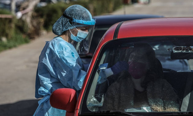 Κρούσματα σήμερα: Νέα «έκρηξη» - Αναμένονται περισσότερα από την προηγούμενη Δευτέρα