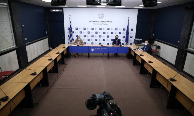 LIVE η ενημέρωση για την πορεία της πανδημίας από το υπουργείο Υγείας 