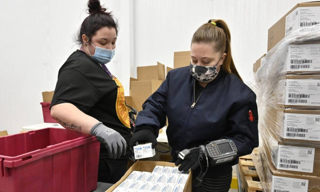 HΠΑ: Κίνδυνος για τέταρτο κύμα πανδημίας λόγω των μεταλλάξεων