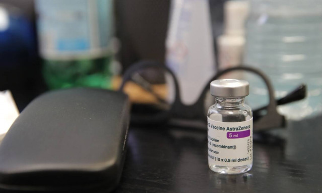 Κορονοϊός - Γαλλία: Οι μισοί από τους εργαζομένους σε γηροκομεία δεν εμπιστεύονται το εμβόλιο