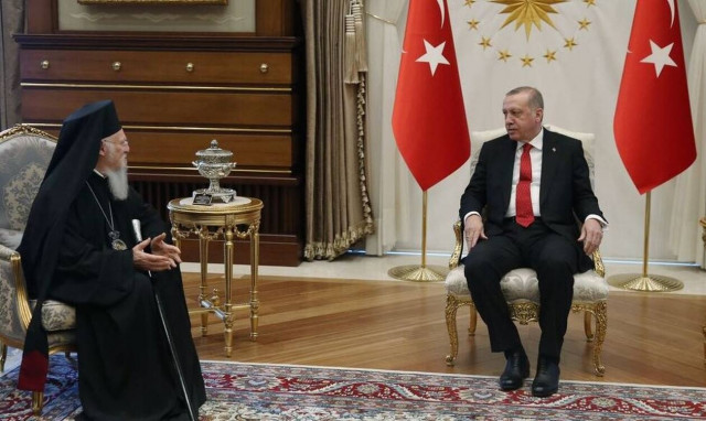 Συνάντηση και συμβολικό δώρο Ερντογάν στον Οικουμενικό Πατριάρχη