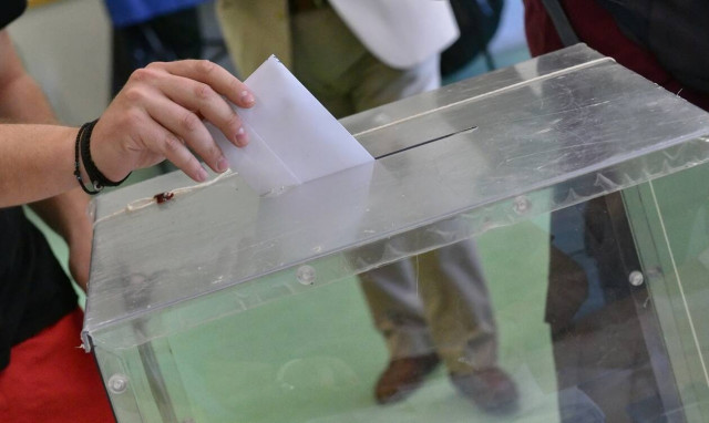 Δημοσκόπηση Opinion Poll: Πότε πιστεύουν οι Έλληνες ότι θα έχουν ανοσία – Ποια η διαφορά ΝΔ-ΣΥΡΙΖΑ