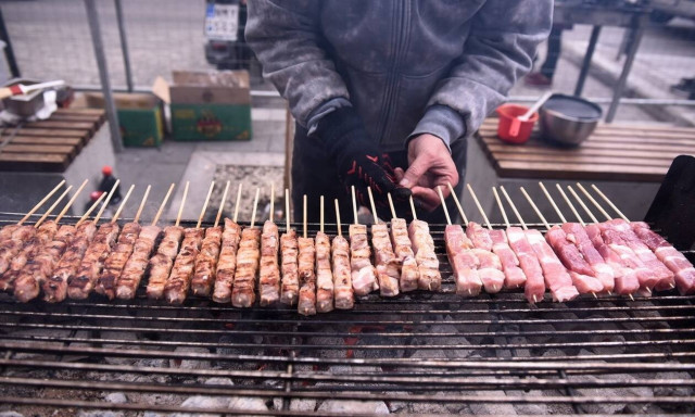 Τσικνοπέμπτη αυτή την εβδομάδα - Πότε έχουμε Καθαρά Δευτέρα 