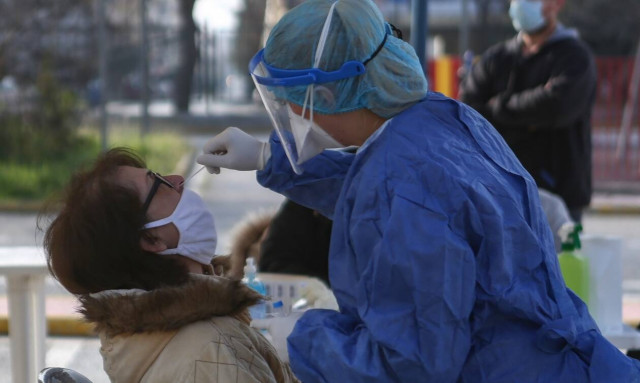 Lockdown - Εξαδάκτυλος: Επιπέδωση των κρουσμάτων στην Αττική - Χρειάζεται ταχύτητα λόγω μεταλλάξεων