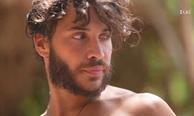 Survivor: Νέο «άδειασμα» των κόκκινων στον Τζέιμς – Του έβγαλαν τραγούδι! (video)