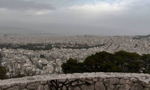 Καιρός: Βροχερό το σκηνικό το Σάββατο - Επιστρέφει και η σκόνη