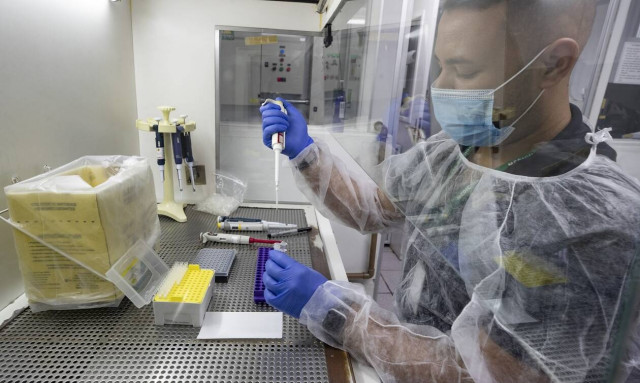 Ο γρίφος των μεταλλάξεων του κορονοϊού:Τι είναι, πόσο πρέπει να μας ανησυχούν - Ο ρόλος των εμβολίων