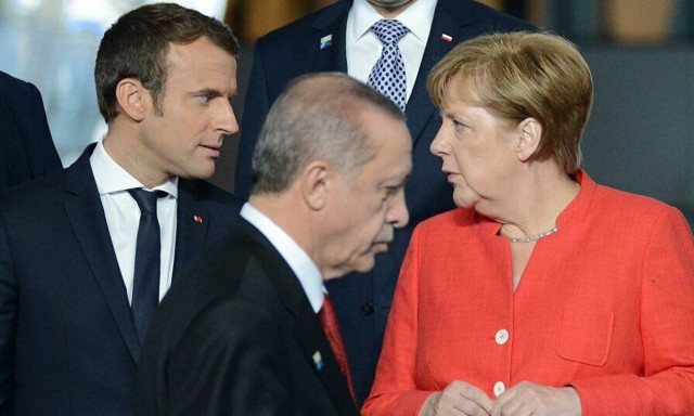 Γιατί μας αγάπησε ξαφνικά η Μέρκελ;