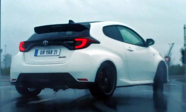 Μια βόλτα με το Toyota GR Yaris με οδηγό τον Jari-Matti Latvala (vid)