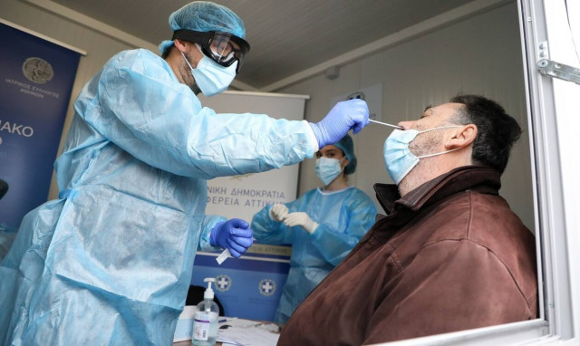 Κορονοϊός: Πάνω από 2.000 rapid test την Κυριακή - Πόσα θετικά δείγμα βρέθηκαν
