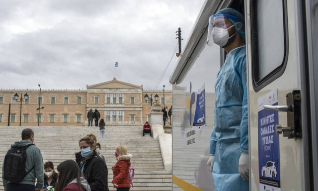 Κρούσματα σήμερα: 1.142 νέα ανακοίνωσε ο ΕΟΔΥ - 53 θάνατοι σε 24 ώρες, στους 466 οι διασωληνωμένοι