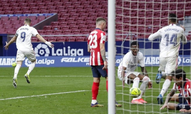 LaLiga: Ο Μπενζεμά «έσωσε» τη Ρεάλ στο ντέρμπι – Όλα τα γκολ στην Ισπανία (videos)