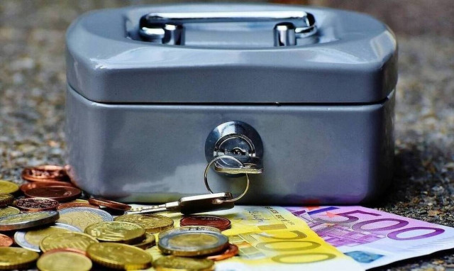 Συντάξεις Απριλίου: Πότε πληρώνονται οι συνταξιούχοι - Οι ημερομηνίες ανά Ταμείο 