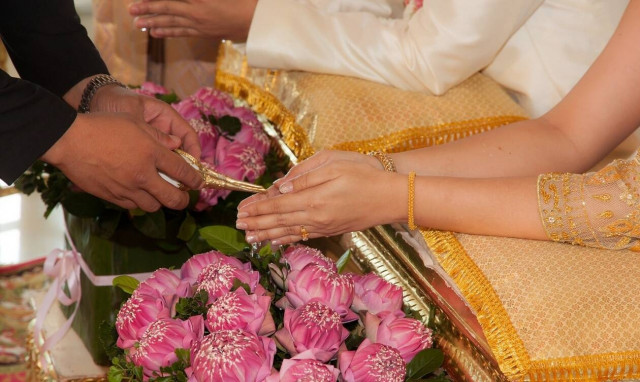 Αδιανόητο: Γονείς πάντρεψαν δίδυμα ηλικίας 5 ετών για να μην... αρρωστήσουν