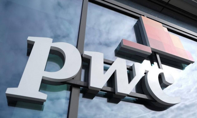 Υποχώρηση των γυναικείων κατακτήσεων στο χώρο εργασίας λόγω πανδημίας βλέπει η PwC