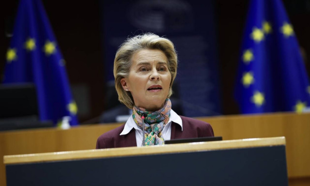 Οργή της Ούρσουλα φον ντερ Λάιεν για την Astrazeneca: Τέλος οι εξαγωγές αν δεν παραδίδει εμβόλια