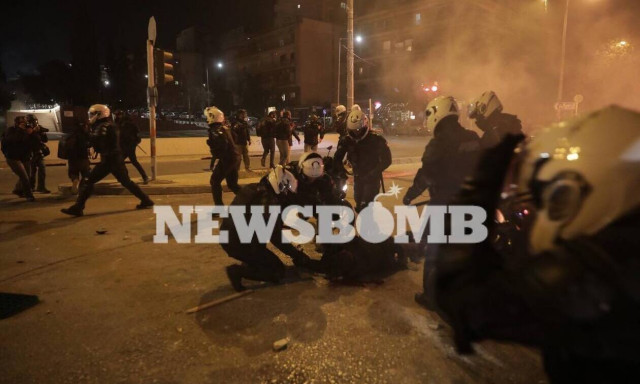 Επεισόδια Νέα Σμύρνη: ΣΥΡΙΖΑ - «Καταδικάζουμε απερίφραστα - Η βία δεν απαντιέται με βία»