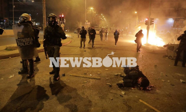 Νέα Σμύρνη – Μπαλάσκας: Του έβγαλαν το κράνος και τον χτυπούσαν - Ο υπαίτιος θα πληρώσει