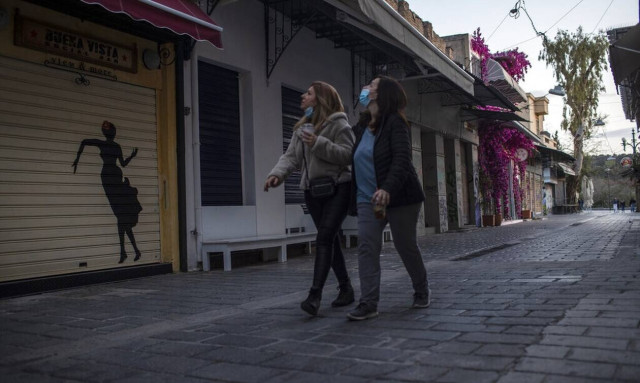 Lockdown: Δεν ανοίγει η αγορά – Κρίσιμες οι επόμενες εβδομάδες, ανησυχία για το ΕΣΥ 