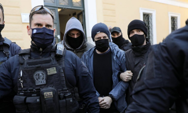 Υπόθεση Λιγνάδη: Η νέα καταγγελία, η απροειδοποίητη έρευνα και τα έγγραφα στην ταράτσα