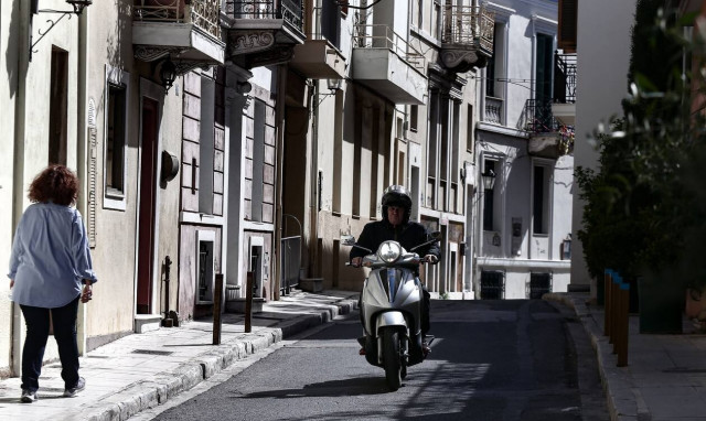 Lockdown: Όλα στον αέρα - Τι είπε ο Σταϊκούρας για μέτρα στήριξης και λιανεμπόριο