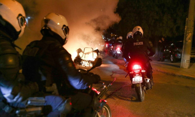 Στη Βουλή τα επεισόδια στη Νέα Σμύρνη: Καθολική καταδίκη από τα κόμματα