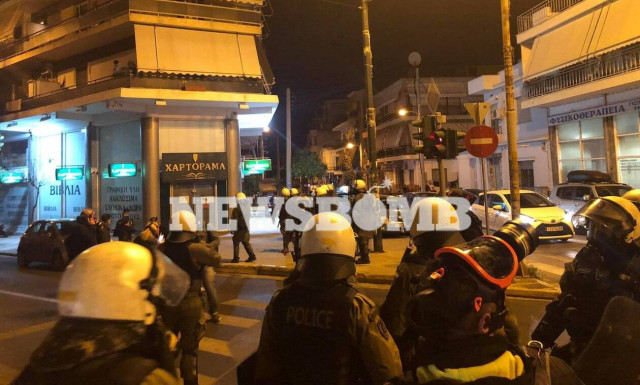 Επεισόδια στη Νίκαια: Πεδίο μάχης για περίπου δυο ώρες η περιοχή