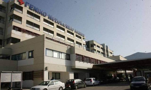 Φθιώτιδα: Διασωληνώθηκε με κορονοϊό 26χρονος από τη Μαλεσίνα