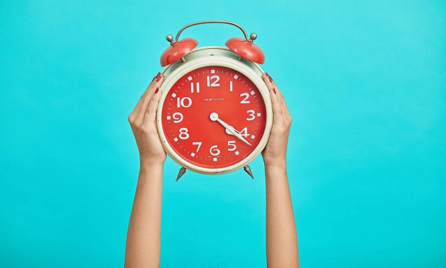 Πότε αλλάζει η ώρα - Πότε πάνε οι δείκτες του ρολογιού μία ώρα μπροστά