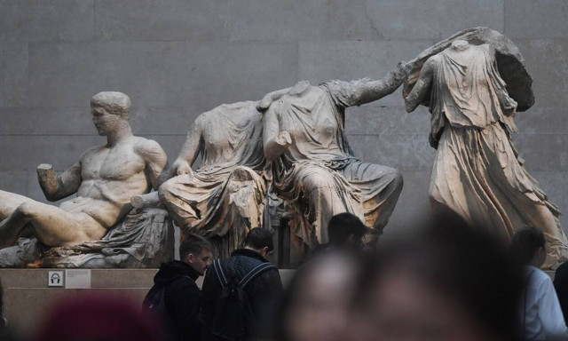 Απάντηση Μενδώνη στον Μπόρις Τζόνσον: Το Βρετανικό Μουσείο κρατά παράνομα τα Γλυπτά του Παρθενώνα
