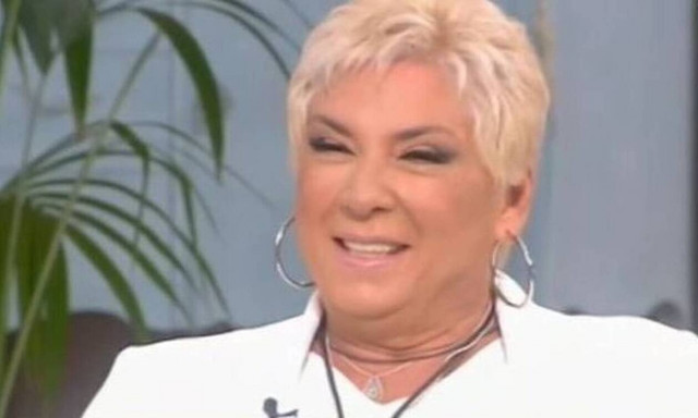 Τι έγραψε η Δήμητρα Λιάνη στον τάφο του Ανδρέα Παπανδρέου