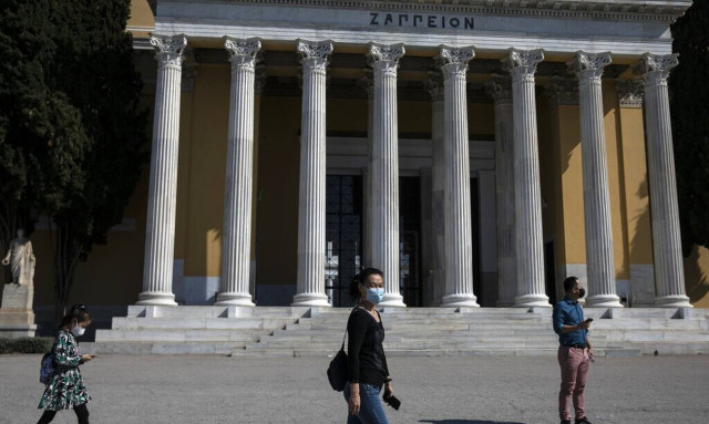 Koρονοϊός - Δερμιτζάκης: Δεν λειτουργεί η Επιτροπή - Άνοιγμα μαγαζιών, σχολείων, εστίασης 