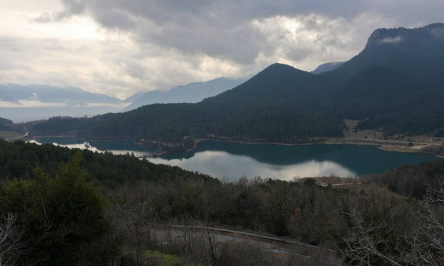 Καιρός σήμερα: Συννεφιασμένη η Παρασκευή - Η πρόγνωση μέχρι την Καθαρά Δευτέρα