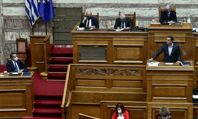 LIVE BLOG - Βουλή: Κόντρα Μητσοτάκη - Τσίπρα για τη Νέα Σμύρνη και την αστυνομική βία