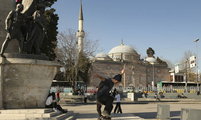Τουρκία: Η οικονομία σε ύφεση, το φάσμα της φτώχειας πλανάται στη χώρα